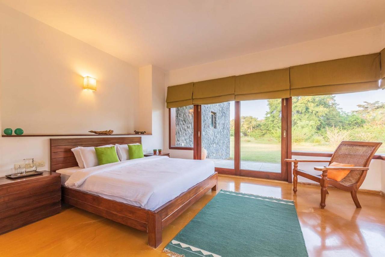 Jay House By Stayvista - Leisure Oasis With Pool, Snooker, Table Tennis & Foosball Fun 알리바그 외부 사진